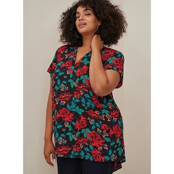 torrid Tops - NWT Torrid Georgette Hi Low Floral Tunic Blouse V Neck Black Red Size 2 2X